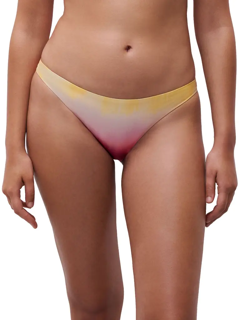 C22KA0-A19_S_METALLIC_ECOM_CROP_WEB_WH_FT.webp