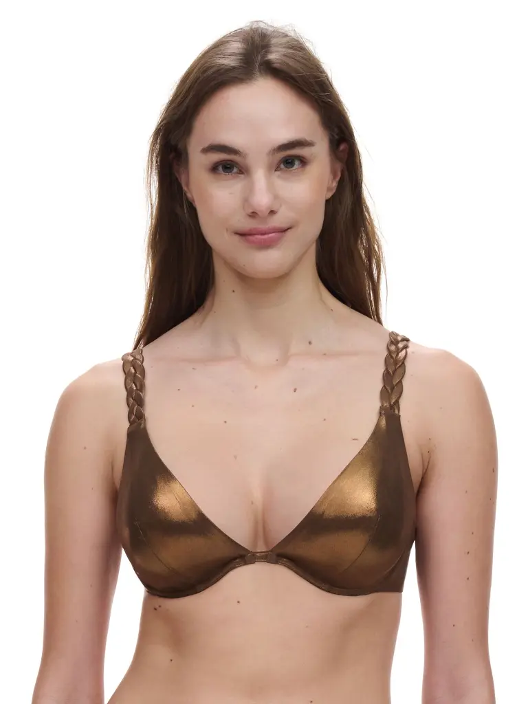 C16XMA-A09_D75_SHAMAN_ECOM_CROP_WEB_WH_FT.webp