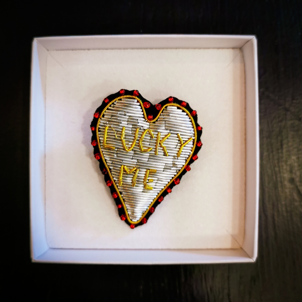 BROCHE TISSEE 