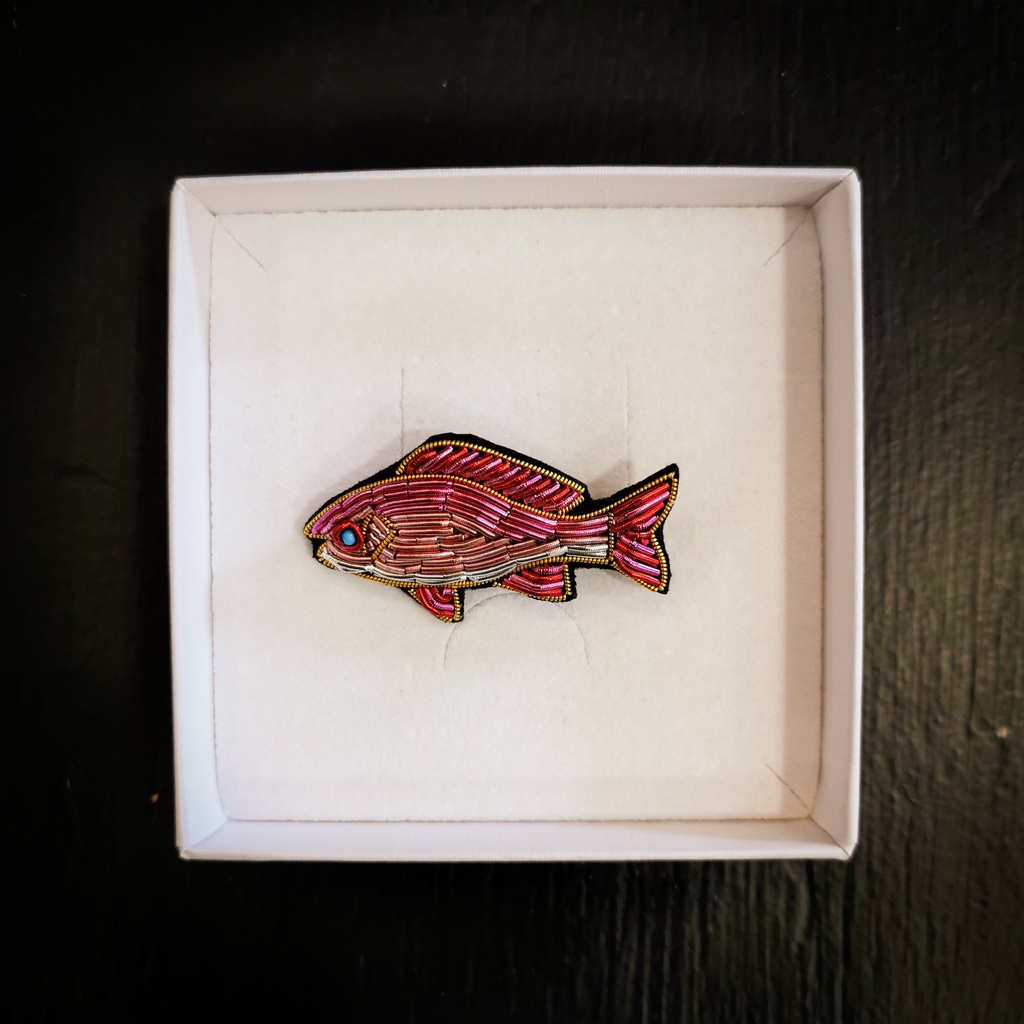BROCHE TISSEE 