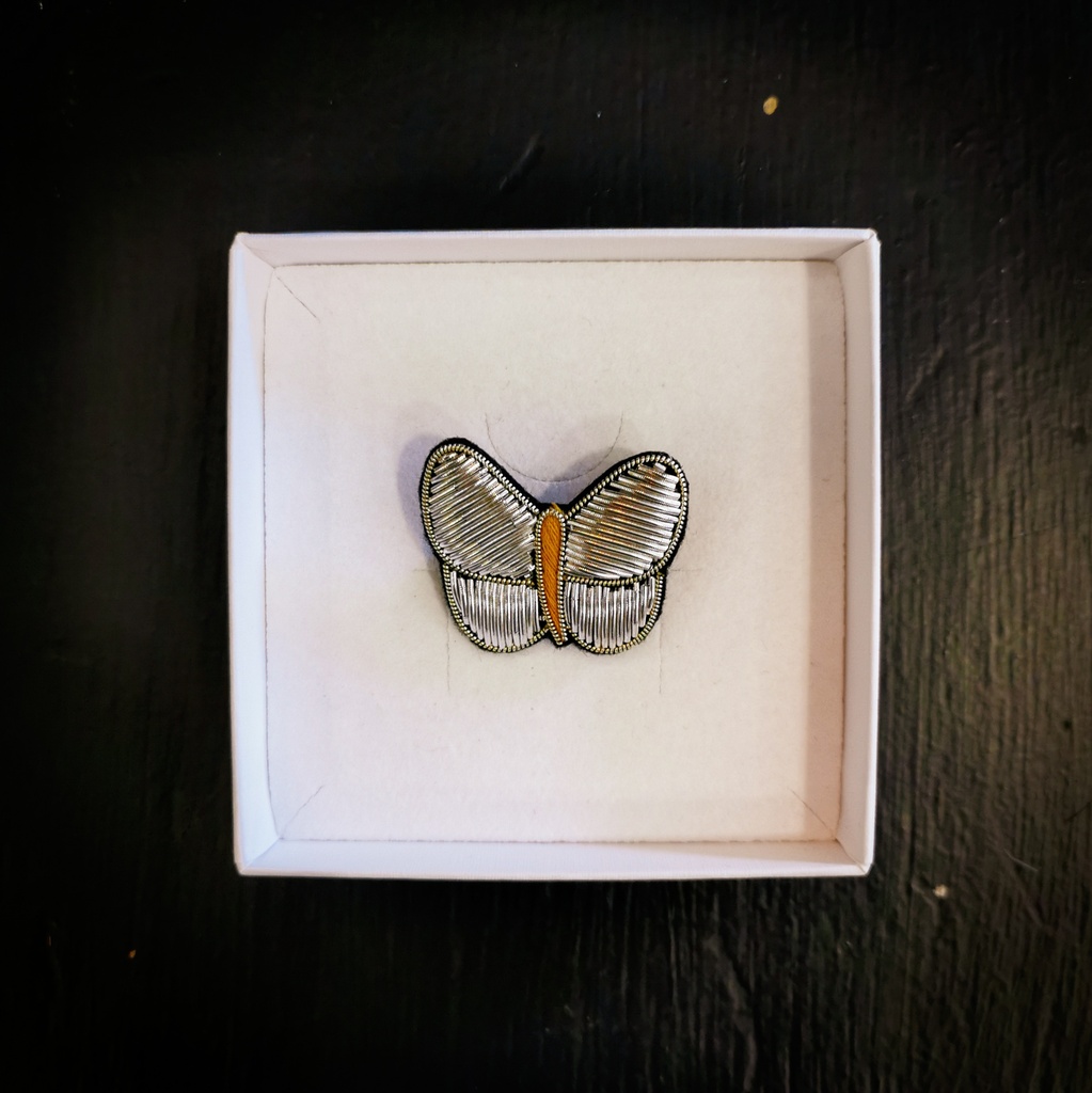BROCHE PETITE TISSEE