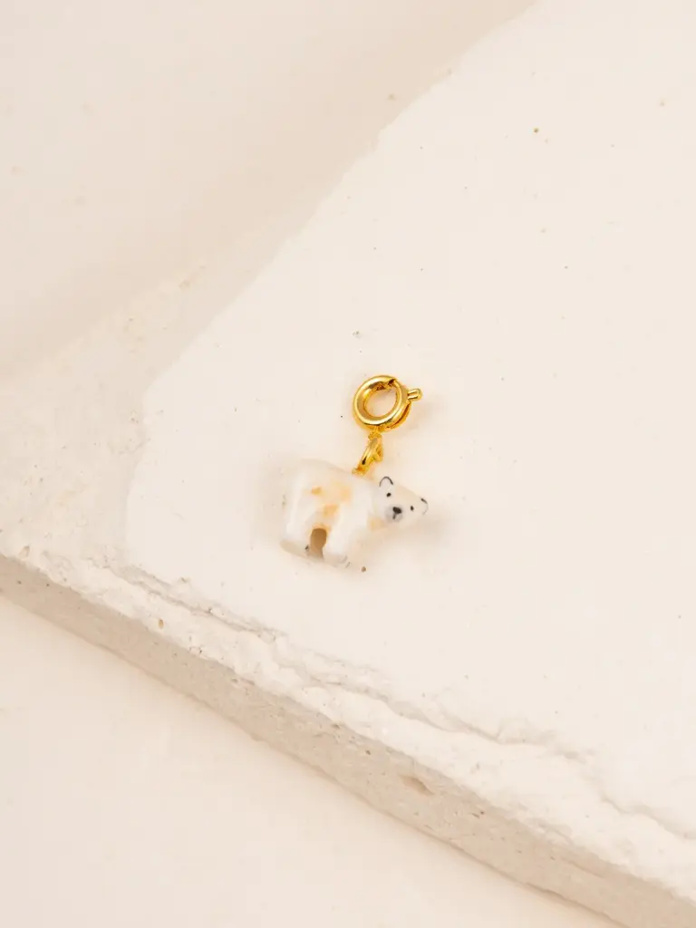 charm-s-ours-polaire-les-proteges_68e4ec29-9094-4f9d-9bf7-041c161766d0.webp