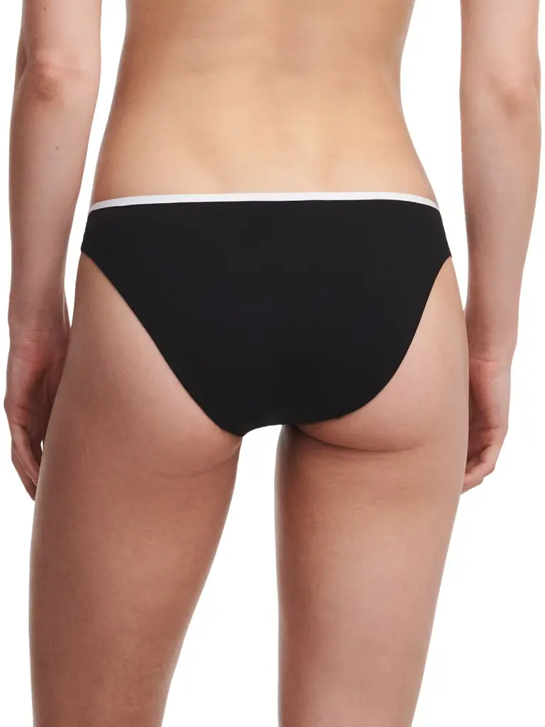 C12IA0-0DV_36_AUTHENTIC_BRIEF-BK.webp