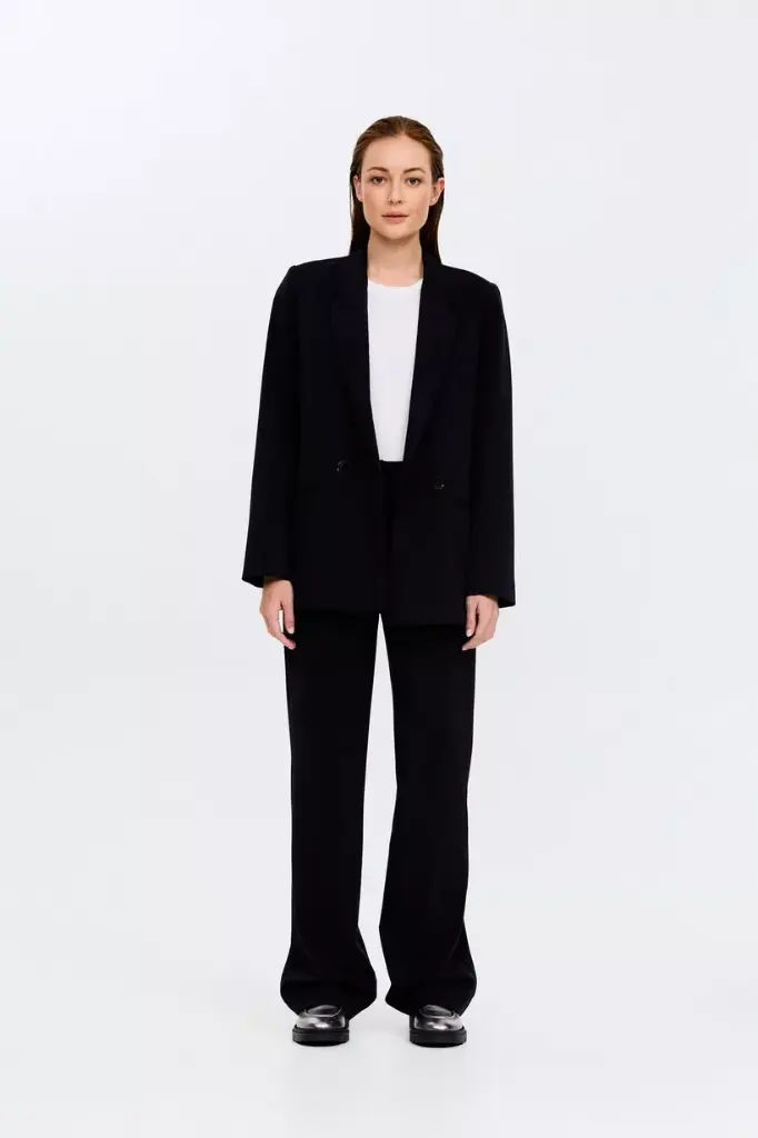 lagarus-blazer (2).webp