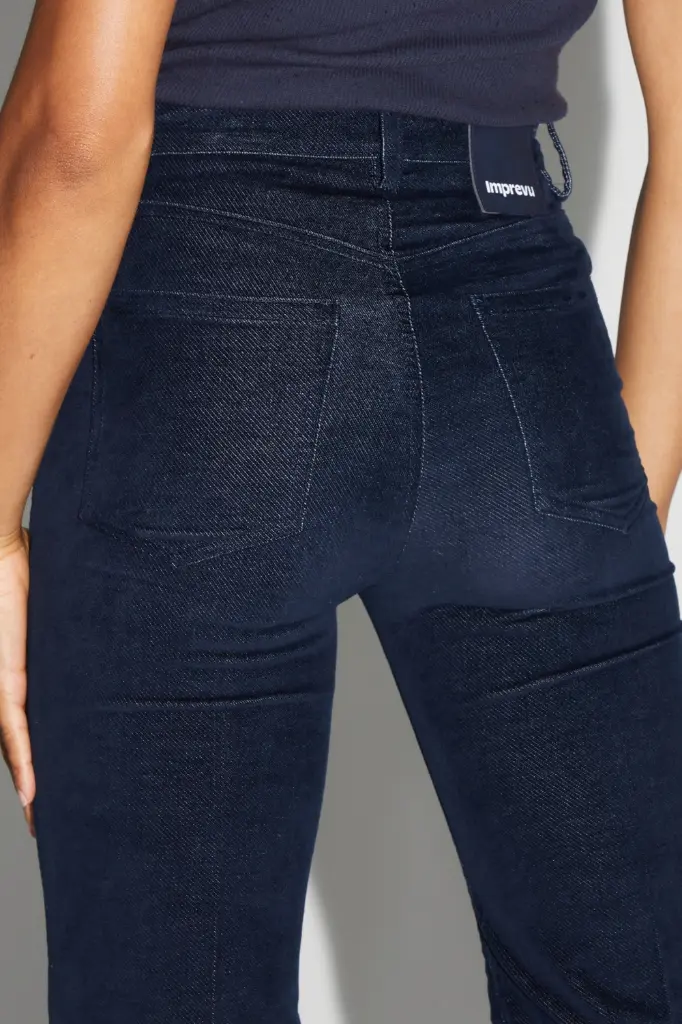 denim-flare-black-blue-velvet (6).webp