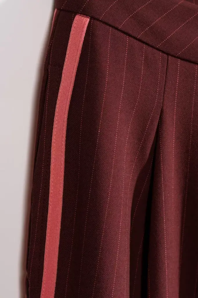 theo-wide fit-lange broek (5).webp