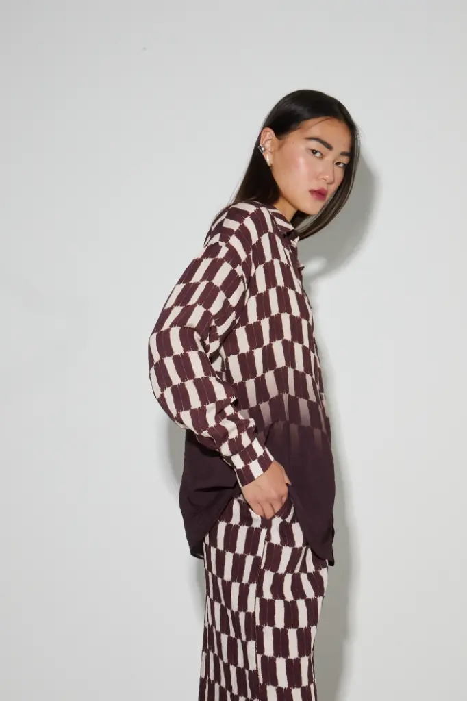 shirt-iris-print-degrade-chocolat (2).webp