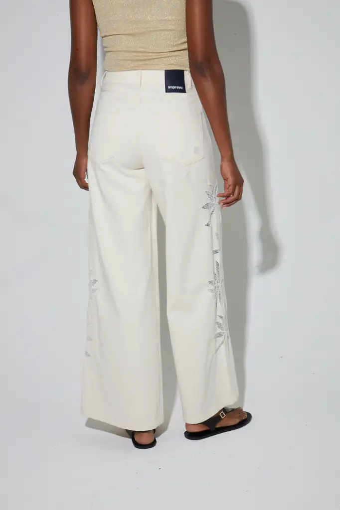 swiggy-palazzo-natural-embroidery (3).webp