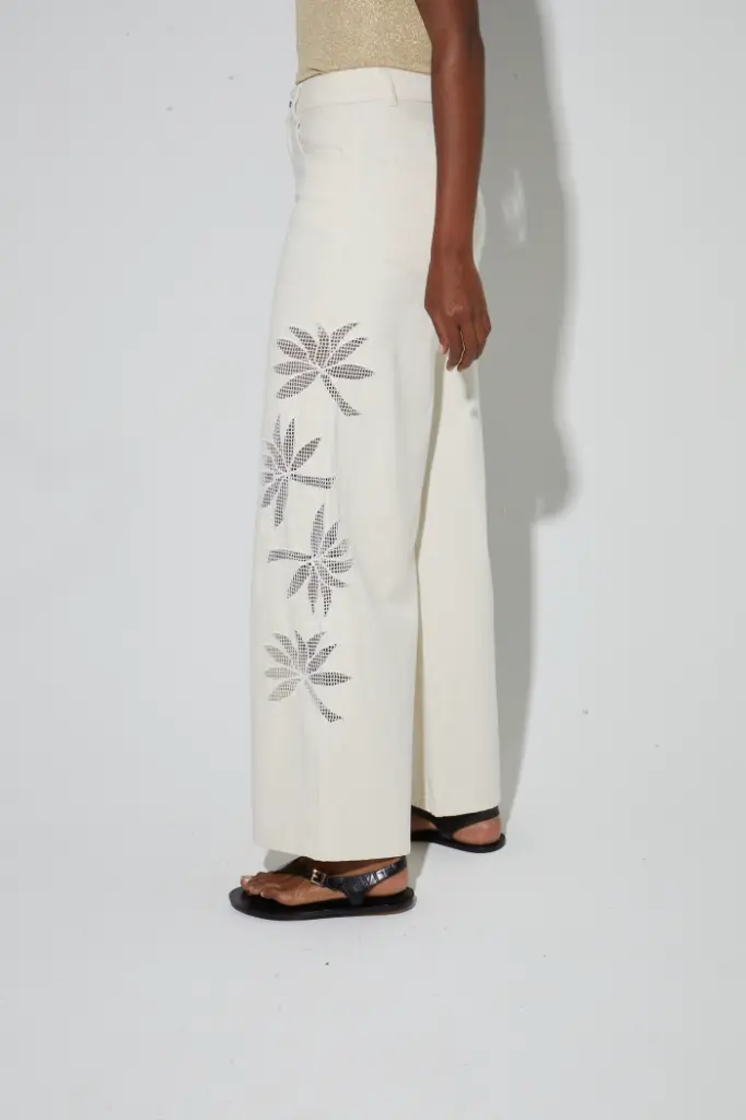 swiggy-palazzo-natural-embroidery (4).webp