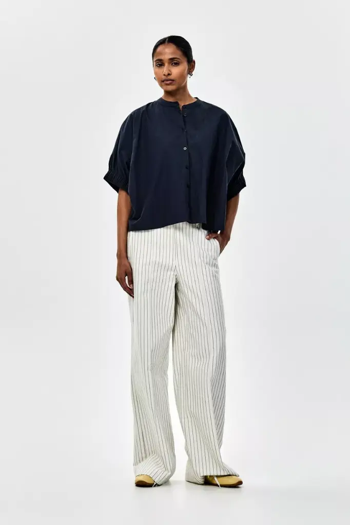 sindero-blouse korte mouwen (1).webp