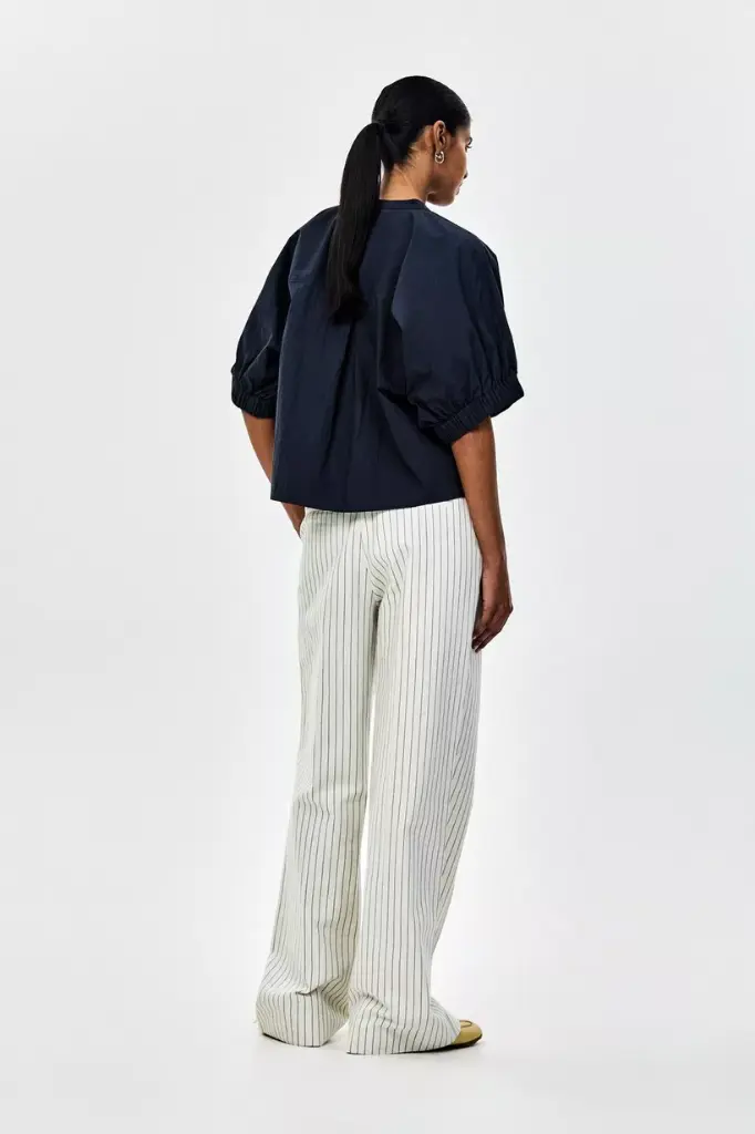 sindero-blouse korte mouwen (2).webp