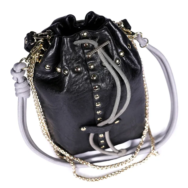 Beco_Bubble_Noir_4_afa32e23-687e-421c-9e3f-1e59ad20055a_750x.webp