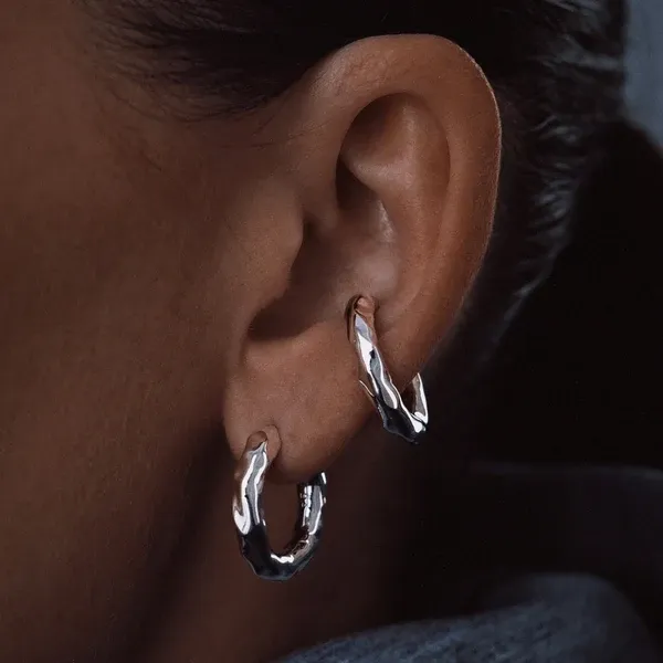 MOLTENKOSEARCUFFSILVER-EAR.webp