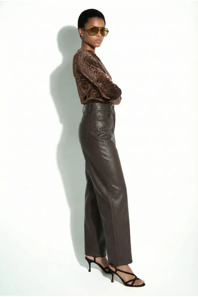 pantalon-raya-leather-brown (5).webp