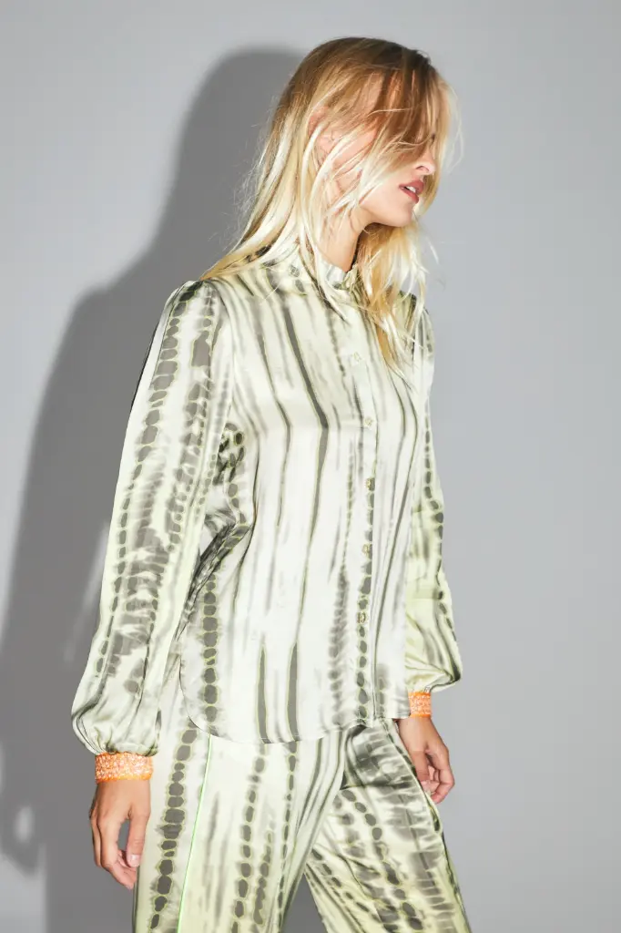 shirt-green-tie-and-dye (1).webp