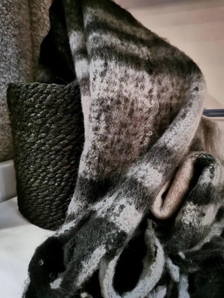 ECHARPE DODI CARREAUX NOIRE