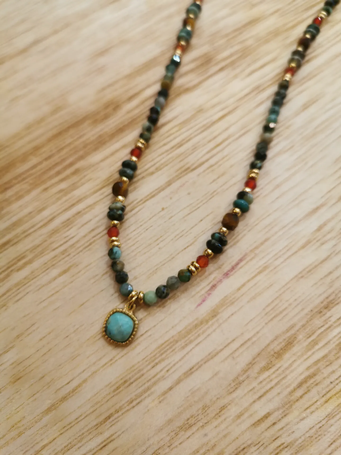 COLLIER ELLA