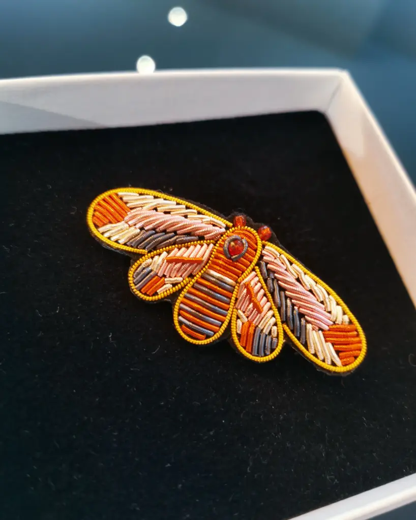 BROCHE TISSÉE PAPILLON RED