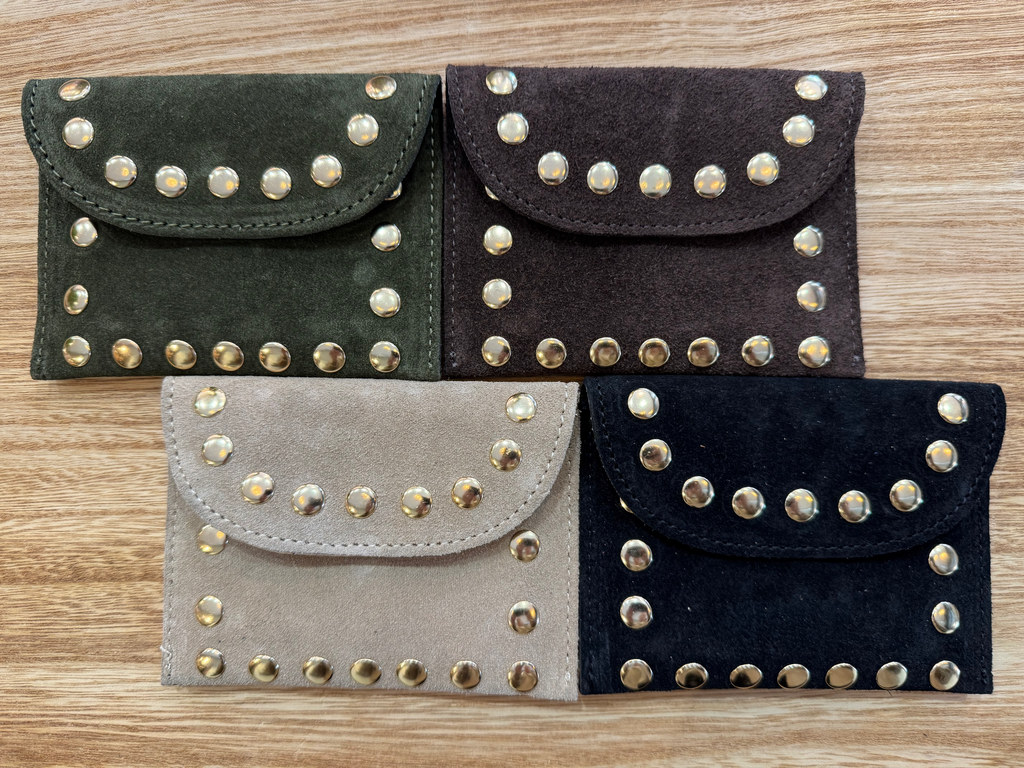 PORTE MONNAIE A CLOUS SUEDE