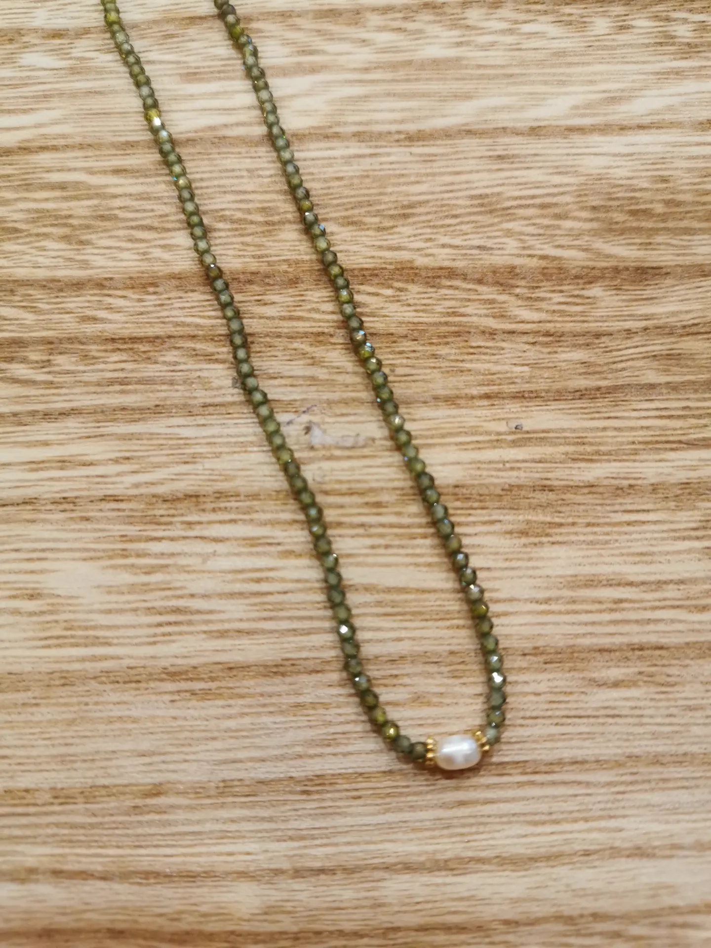 COLLIER OLIA