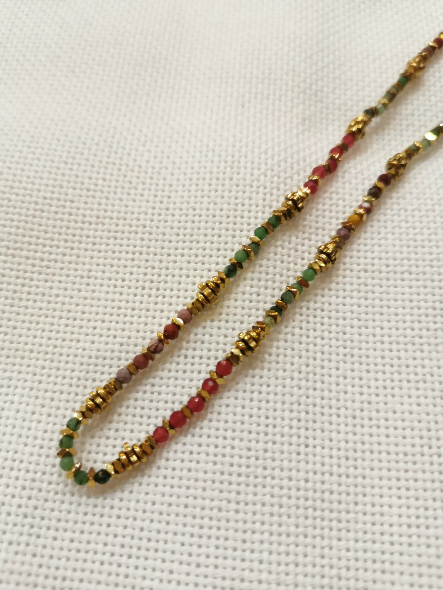 COLLIER FLORA