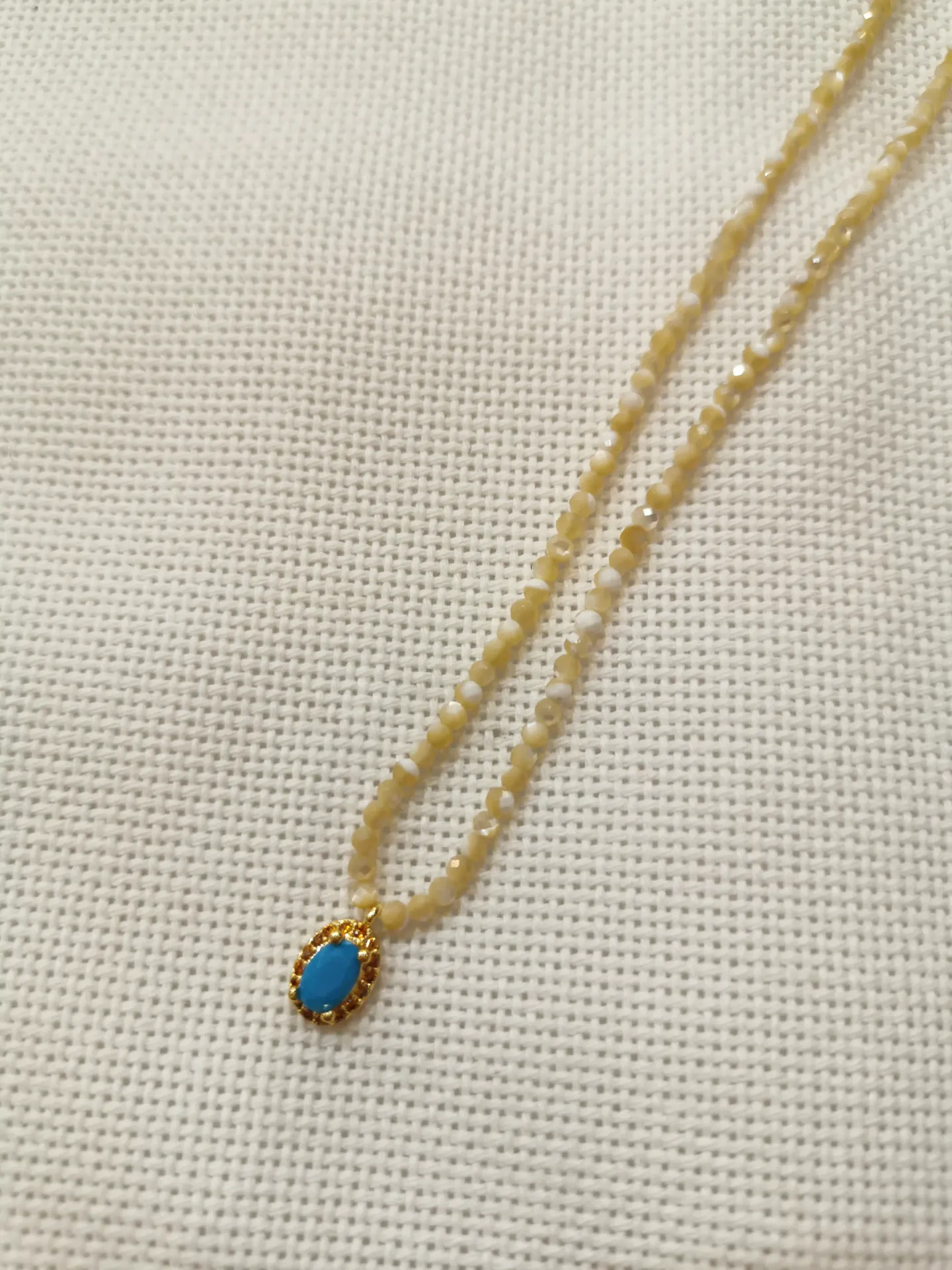 COLLIER ERINE
