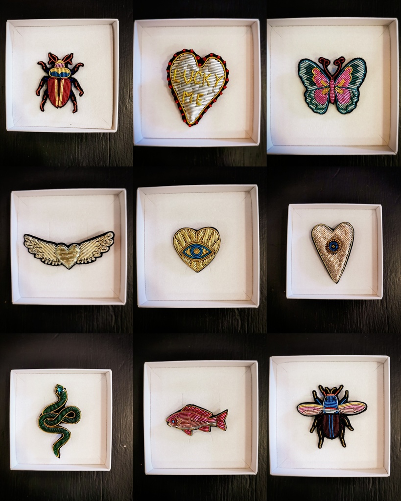 BROCHE TISSEE 