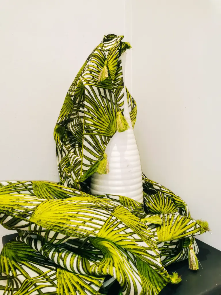 FOULARD POMPOM VERT