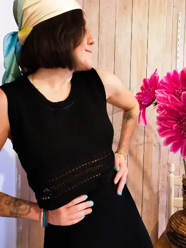 TOP NOIR CROCHET