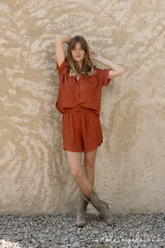 SHORT TERRACOTTA