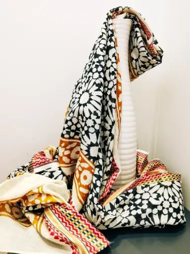 [2019SL25000] FOULARD CAMEL/NOIR 