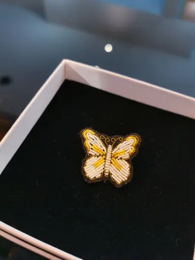 BROCHE TISSÉE MINI PAPILLON